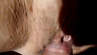 Penetración profunda y follada en el culo de una mujer desnuda después de una mamada. videos xxx jovencitas caseros