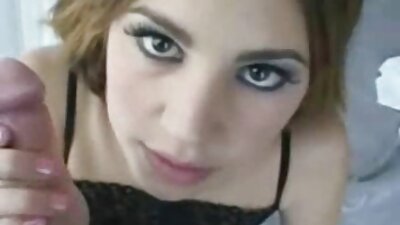 Dos lesbianas estaban fuertemente atadas de pies y manos antes de bañarse. sex videos caseros