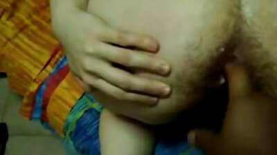 De la boca de una ninfómana japonesa, estalla un grito de orgasmo. videos caseros anal